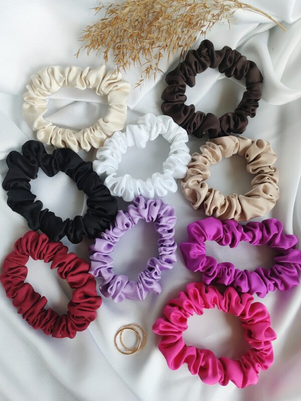 Scrunchie wiskoza satynowa | Burgundowy - obrazek 3