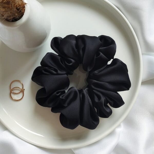 Gumka do włosów scrunchie satynowa duża | czarny