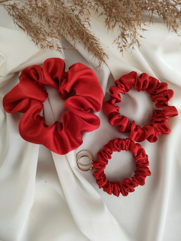 Scrunchie jedwabna czerwona handmade