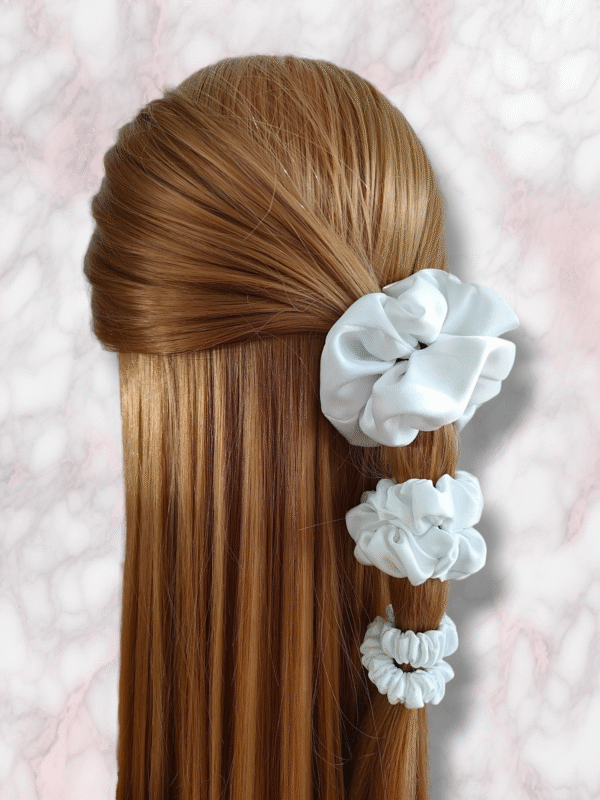Scrunchie wiskoza satynowa biała handmade