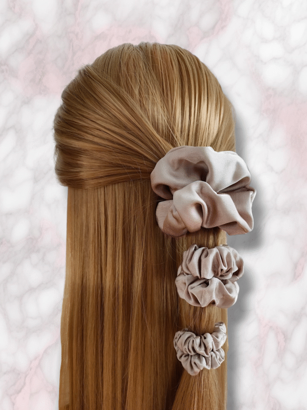 Scrunchie wiskoza satynowa ciemny beż handmade